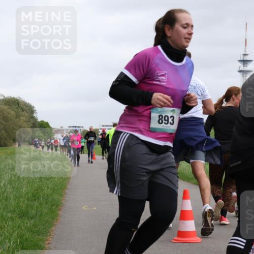 04.05.2025 - 8. Wedeler Halbmarathon Yannick Fuchs http://msf.ph/oto/7829771 04.05.2025 11:18:03 Laufen 893 meine-sportfotos.de