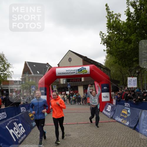 04.05.2025 - 8. Wedeler Halbmarathon Felixshl http://msf.ph/oto/7829784 04.05.2025 12:09:02 Ziel 12, 13, 479, 491, 818 meine-sportfotos.de