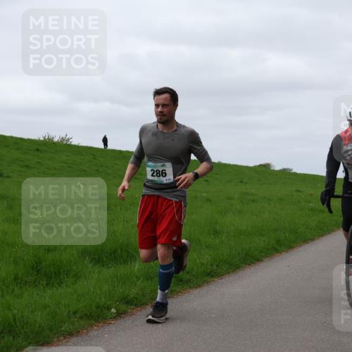 04.05.2025 - 8. Wedeler Halbmarathon Yannick Fuchs http://msf.ph/oto/7829788 04.05.2025 11:37:06 Laufen 286, 25 meine-sportfotos.de