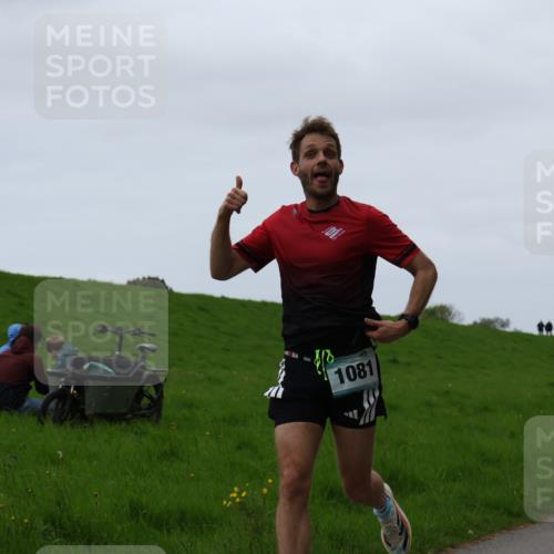 04.05.2025 - 8. Wedeler Halbmarathon Yannick Fuchs http://msf.ph/oto/7829789 04.05.2025 11:18:07 Laufen 1081 meine-sportfotos.de