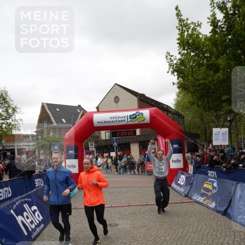 04.05.2025 - 8. Wedeler Halbmarathon Felixshl http://msf.ph/oto/7829791 04.05.2025 12:09:03 Ziel 12, 13, 479, 491, 818 meine-sportfotos.de