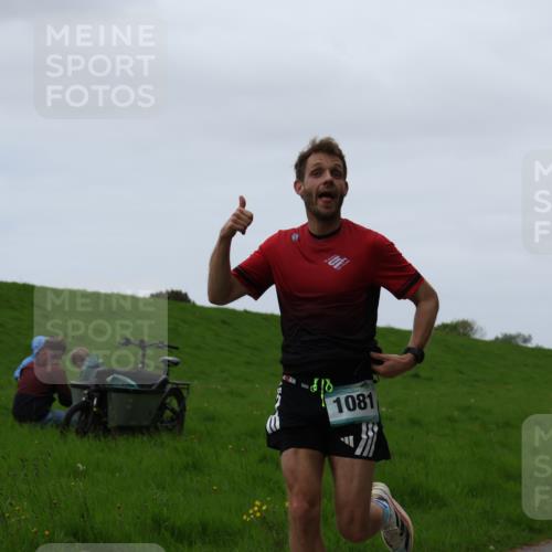 04.05.2025 - 8. Wedeler Halbmarathon Yannick Fuchs http://msf.ph/oto/7829792 04.05.2025 11:18:07 Laufen 1081 meine-sportfotos.de