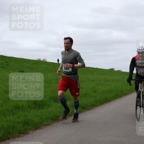 04.05.2025 - 8. Wedeler Halbmarathon Yannick Fuchs http://msf.ph/oto/7829793 04.05.2025 11:37:06 Laufen 280 meine-sportfotos.de