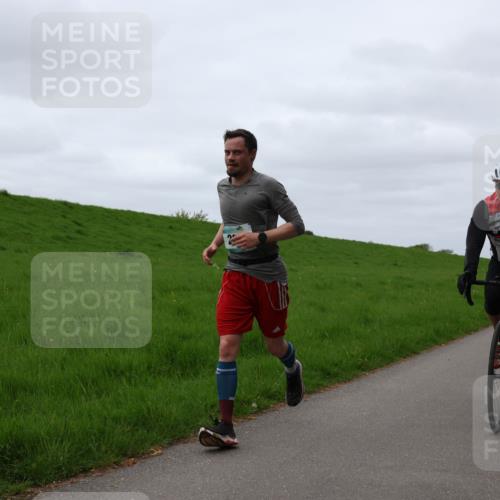 04.05.2025 - 8. Wedeler Halbmarathon Yannick Fuchs http://msf.ph/oto/7829797 04.05.2025 11:37:06 Laufen 20 meine-sportfotos.de