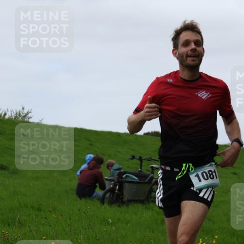 04.05.2025 - 8. Wedeler Halbmarathon Yannick Fuchs http://msf.ph/oto/7829801 04.05.2025 11:18:07 Laufen 1081 meine-sportfotos.de