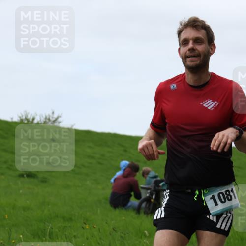 04.05.2025 - 8. Wedeler Halbmarathon Yannick Fuchs http://msf.ph/oto/7829807 04.05.2025 11:18:08 Laufen 1081 meine-sportfotos.de