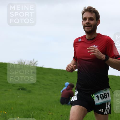 04.05.2025 - 8. Wedeler Halbmarathon Yannick Fuchs http://msf.ph/oto/7829809 04.05.2025 11:18:08 Laufen 1081 meine-sportfotos.de
