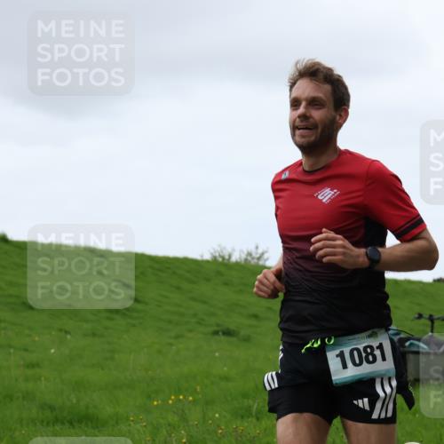 04.05.2025 - 8. Wedeler Halbmarathon Yannick Fuchs http://msf.ph/oto/7829816 04.05.2025 11:18:08 Laufen 20, 1081 meine-sportfotos.de