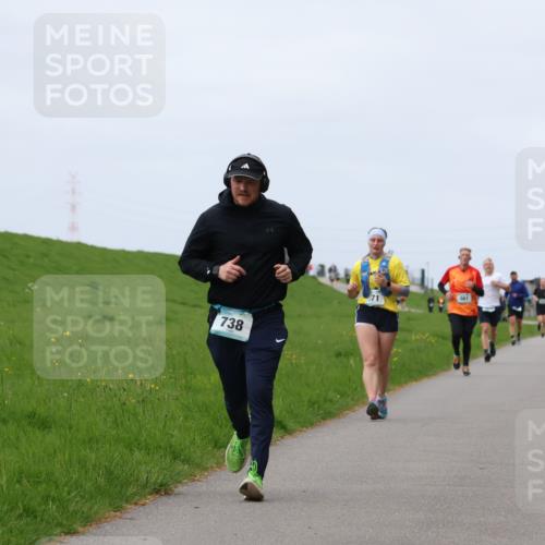 04.05.2025 - 8. Wedeler Halbmarathon Yannick Fuchs http://msf.ph/oto/7829824 04.05.2025 11:37:10 Laufen 738, 71, 561 meine-sportfotos.de