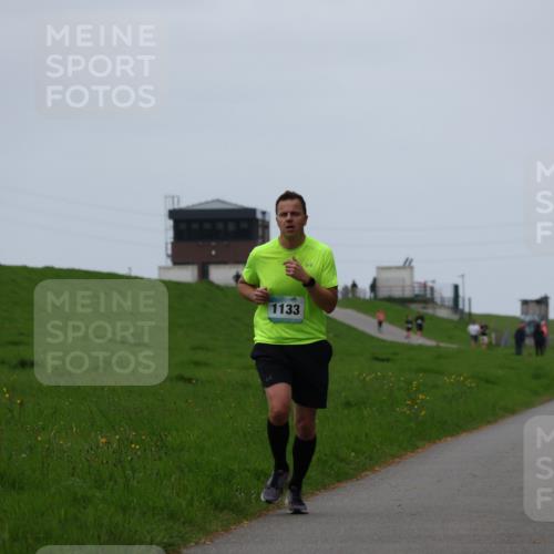 04.05.2025 - 8. Wedeler Halbmarathon Yannick Fuchs http://msf.ph/oto/7829843 04.05.2025 11:18:16 Laufen 1133 meine-sportfotos.de