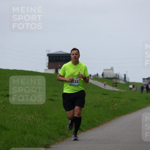 04.05.2025 - 8. Wedeler Halbmarathon Yannick Fuchs http://msf.ph/oto/7829853 04.05.2025 11:18:16 Laufen 33 meine-sportfotos.de