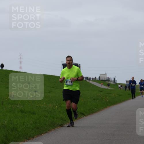 04.05.2025 - 8. Wedeler Halbmarathon Yannick Fuchs http://msf.ph/oto/7829863 04.05.2025 11:18:17 Laufen 1133 meine-sportfotos.de