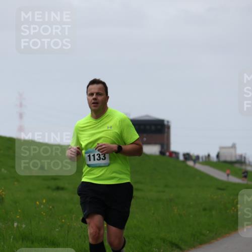 04.05.2025 - 8. Wedeler Halbmarathon Yannick Fuchs http://msf.ph/oto/7829882 04.05.2025 11:18:19 Laufen 1133 meine-sportfotos.de