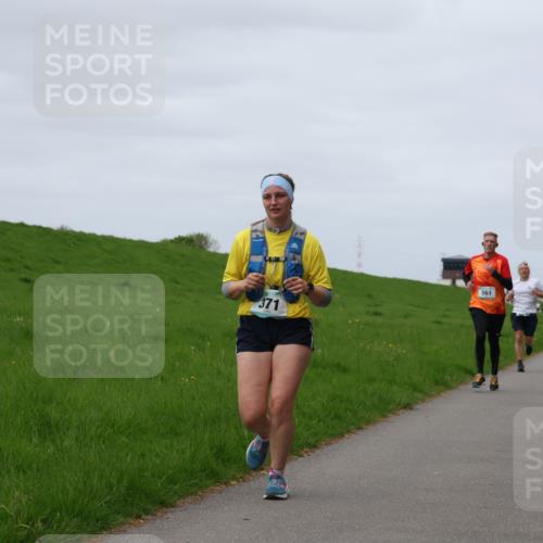 04.05.2025 - 8. Wedeler Halbmarathon Yannick Fuchs http://msf.ph/oto/7829903 04.05.2025 11:37:20 Laufen 371, 561 meine-sportfotos.de