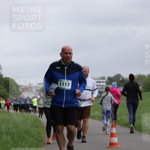 04.05.2025 - 8. Wedeler Halbmarathon Yannick Fuchs http://msf.ph/oto/7829911 04.05.2025 11:18:26 Laufen 823, 1117 meine-sportfotos.de