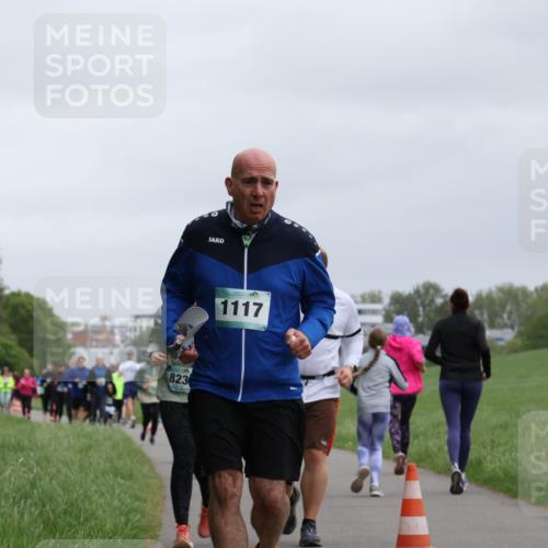 04.05.2025 - 8. Wedeler Halbmarathon Yannick Fuchs http://msf.ph/oto/7829921 04.05.2025 11:18:26 Laufen 823, 1117 meine-sportfotos.de