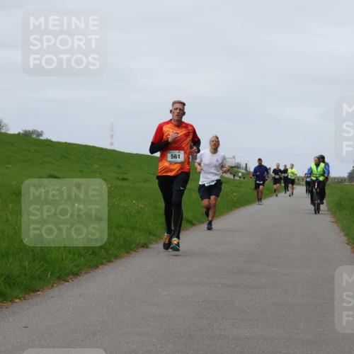 04.05.2025 - 8. Wedeler Halbmarathon Yannick Fuchs http://msf.ph/oto/7829937 04.05.2025 11:37:22 Laufen 561, 571 meine-sportfotos.de