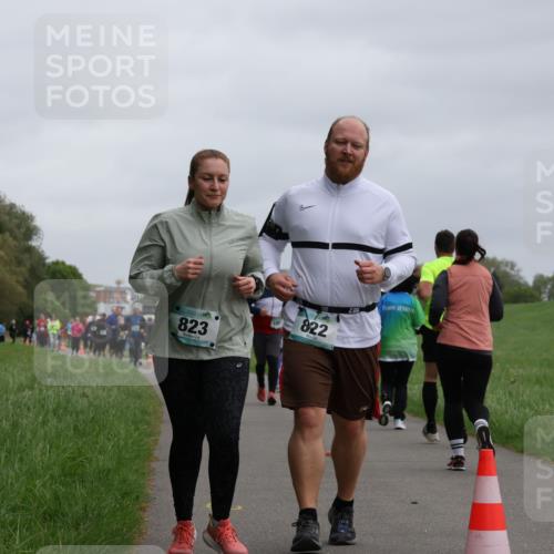 04.05.2025 - 8. Wedeler Halbmarathon Yannick Fuchs http://msf.ph/oto/7829948 04.05.2025 11:18:30 Laufen 823, 822, 736 meine-sportfotos.de