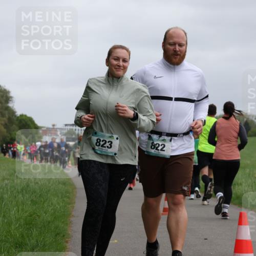 04.05.2025 - 8. Wedeler Halbmarathon Yannick Fuchs http://msf.ph/oto/7829963 04.05.2025 11:18:30 Laufen 823, 822 meine-sportfotos.de