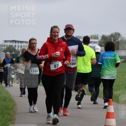 04.05.2025 - 8. Wedeler Halbmarathon Yannick Fuchs http://msf.ph/oto/7829970 04.05.2025 11:18:33 Laufen 11132, 87, 1090, 1152 meine-sportfotos.de