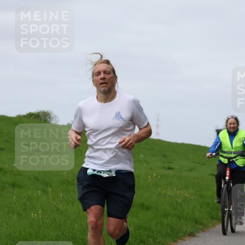 04.05.2025 - 8. Wedeler Halbmarathon Yannick Fuchs http://msf.ph/oto/7829984 04.05.2025 11:37:26 Laufen  meine-sportfotos.de