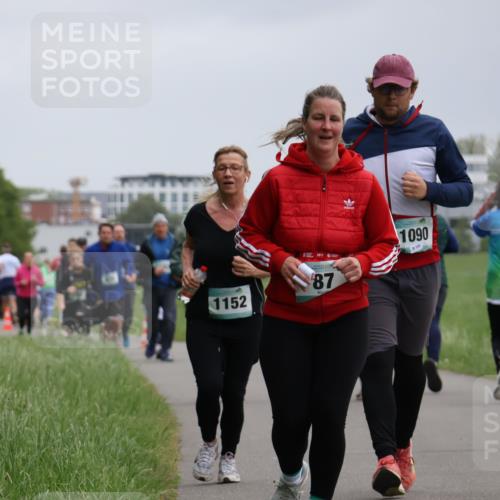 04.05.2025 - 8. Wedeler Halbmarathon Yannick Fuchs http://msf.ph/oto/7830013 04.05.2025 11:18:34 Laufen 1152, 87, 1090 meine-sportfotos.de