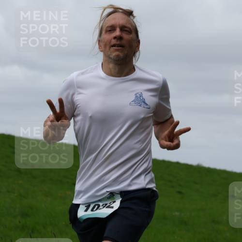04.05.2025 - 8. Wedeler Halbmarathon Yannick Fuchs http://msf.ph/oto/7830021 04.05.2025 11:37:28 Laufen 1032 meine-sportfotos.de
