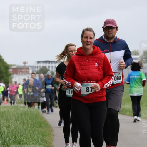 04.05.2025 - 8. Wedeler Halbmarathon Yannick Fuchs http://msf.ph/oto/7830026 04.05.2025 11:18:35 Laufen 11, 87, 090, 158 meine-sportfotos.de