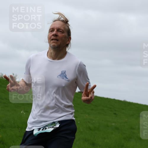 04.05.2025 - 8. Wedeler Halbmarathon Yannick Fuchs http://msf.ph/oto/7830027 04.05.2025 11:37:28 Laufen 8 meine-sportfotos.de