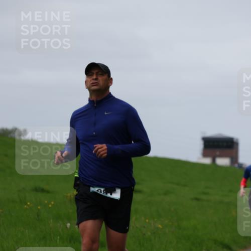 04.05.2025 - 8. Wedeler Halbmarathon Yannick Fuchs http://msf.ph/oto/7830112 04.05.2025 11:37:36 Laufen 326 meine-sportfotos.de