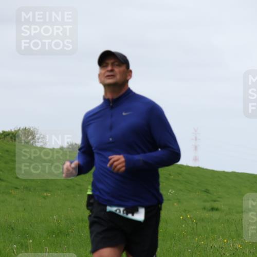 04.05.2025 - 8. Wedeler Halbmarathon Yannick Fuchs http://msf.ph/oto/7830119 04.05.2025 11:37:36 Laufen  meine-sportfotos.de