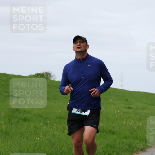 04.05.2025 - 8. Wedeler Halbmarathon Yannick Fuchs http://msf.ph/oto/7830125 04.05.2025 11:37:37 Laufen 987, 960 meine-sportfotos.de
