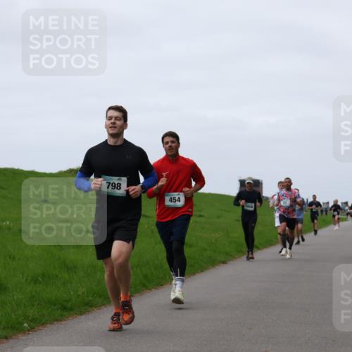 04.05.2025 - 8. Wedeler Halbmarathon Yannick Fuchs http://msf.ph/oto/7830130 04.05.2025 11:18:46 Laufen 798, 454, 1006 meine-sportfotos.de