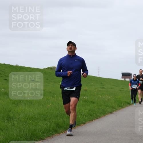04.05.2025 - 8. Wedeler Halbmarathon Yannick Fuchs http://msf.ph/oto/7830132 04.05.2025 11:37:37 Laufen 550 meine-sportfotos.de