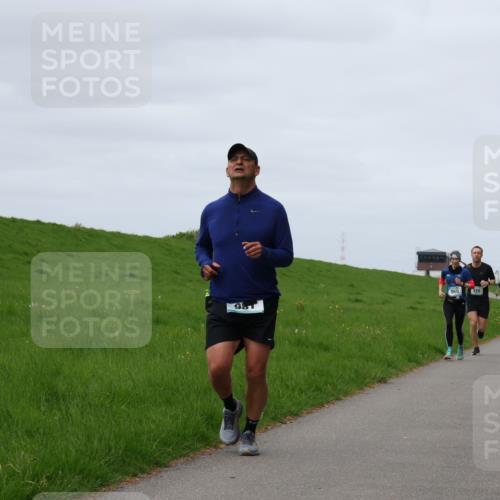04.05.2025 - 8. Wedeler Halbmarathon Yannick Fuchs http://msf.ph/oto/7830137 04.05.2025 11:37:37 Laufen 981, 096, 325, 935 meine-sportfotos.de