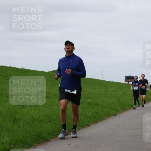 04.05.2025 - 8. Wedeler Halbmarathon Yannick Fuchs http://msf.ph/oto/7830139 04.05.2025 11:37:37 Laufen 325, 960, 325, 935 meine-sportfotos.de