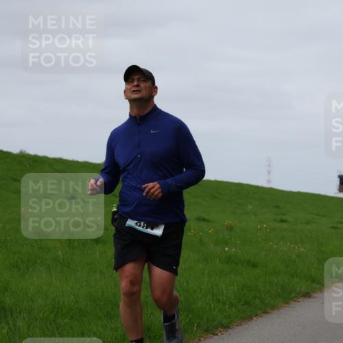 04.05.2025 - 8. Wedeler Halbmarathon Yannick Fuchs http://msf.ph/oto/7830147 04.05.2025 11:37:37 Laufen 08, 960, 325 meine-sportfotos.de