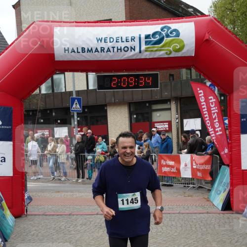04.05.2025 - 8. Wedeler Halbmarathon Felixshl http://msf.ph/oto/7830169 04.05.2025 12:09:32 Ziel 275, 1145 meine-sportfotos.de