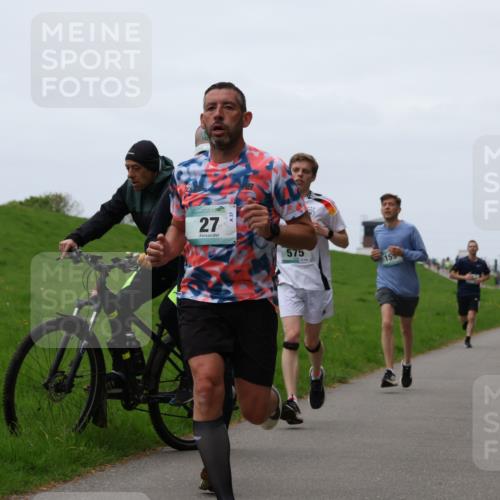 04.05.2025 - 8. Wedeler Halbmarathon Yannick Fuchs http://msf.ph/oto/7830192 04.05.2025 11:18:50 Laufen 27, 37, 575, 155 meine-sportfotos.de