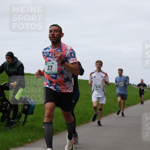 04.05.2025 - 8. Wedeler Halbmarathon Yannick Fuchs http://msf.ph/oto/7830200 04.05.2025 11:18:51 Laufen 27, 575, 159 meine-sportfotos.de