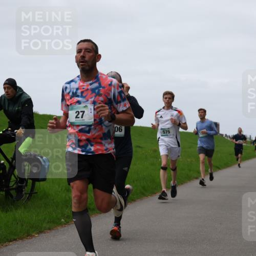 04.05.2025 - 8. Wedeler Halbmarathon Yannick Fuchs http://msf.ph/oto/7830205 04.05.2025 11:18:51 Laufen 27, 06, 575 meine-sportfotos.de