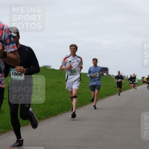 04.05.2025 - 8. Wedeler Halbmarathon Yannick Fuchs http://msf.ph/oto/7830217 04.05.2025 11:18:51 Laufen 27, 1006, 575, 59 meine-sportfotos.de