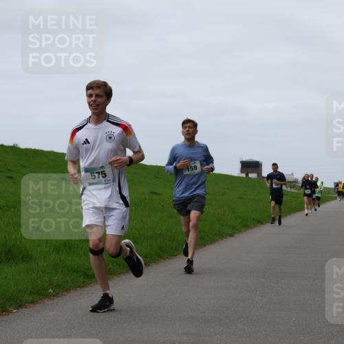 04.05.2025 - 8. Wedeler Halbmarathon Yannick Fuchs http://msf.ph/oto/7830235 04.05.2025 11:18:53 Laufen 575, 128, 159 meine-sportfotos.de