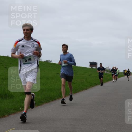04.05.2025 - 8. Wedeler Halbmarathon Yannick Fuchs http://msf.ph/oto/7830247 04.05.2025 11:18:53 Laufen 575 meine-sportfotos.de