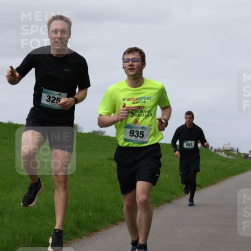 04.05.2025 - 8. Wedeler Halbmarathon Yannick Fuchs http://msf.ph/oto/7830249 04.05.2025 11:37:44 Laufen 325, 8, 935, 552 meine-sportfotos.de