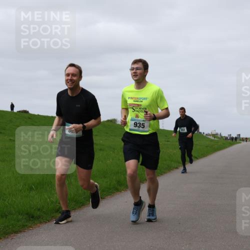 04.05.2025 - 8. Wedeler Halbmarathon Yannick Fuchs http://msf.ph/oto/7830260 04.05.2025 11:37:45 Laufen 935, 552 meine-sportfotos.de