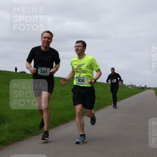 04.05.2025 - 8. Wedeler Halbmarathon Yannick Fuchs http://msf.ph/oto/7830267 04.05.2025 11:37:45 Laufen 325, 935 meine-sportfotos.de