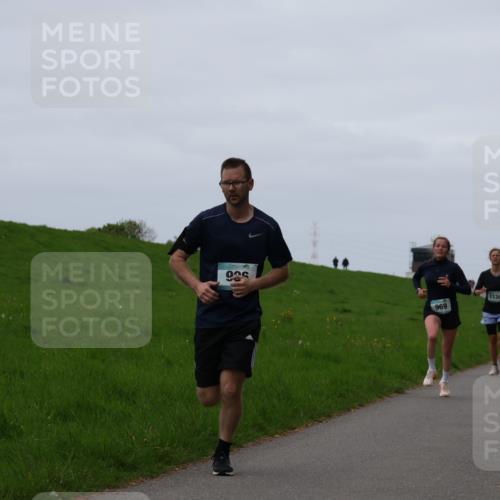04.05.2025 - 8. Wedeler Halbmarathon Yannick Fuchs http://msf.ph/oto/7830289 04.05.2025 11:18:59 Laufen 969, 1130, 1111 meine-sportfotos.de