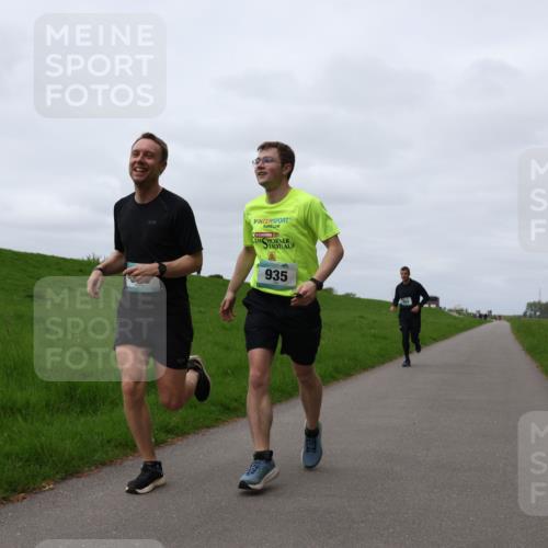 04.05.2025 - 8. Wedeler Halbmarathon Yannick Fuchs http://msf.ph/oto/7830290 04.05.2025 11:37:45 Laufen 935 meine-sportfotos.de