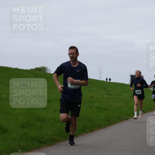 04.05.2025 - 8. Wedeler Halbmarathon Yannick Fuchs http://msf.ph/oto/7830291 04.05.2025 11:18:59 Laufen 990, 969, 1130, 1111 meine-sportfotos.de